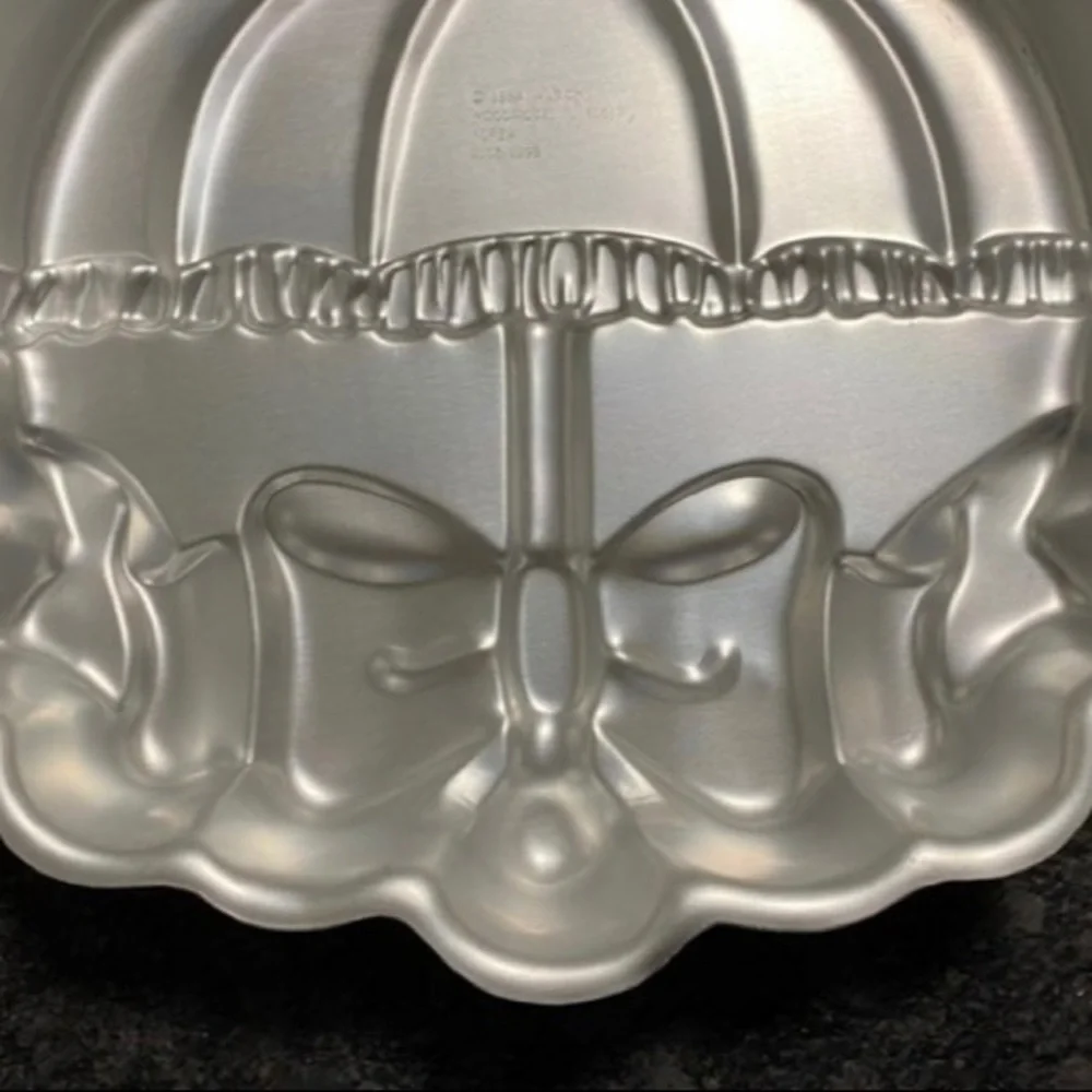 1984 WILTON Cake Pan Baby Shower/Bridal‎ Shower Umbrella